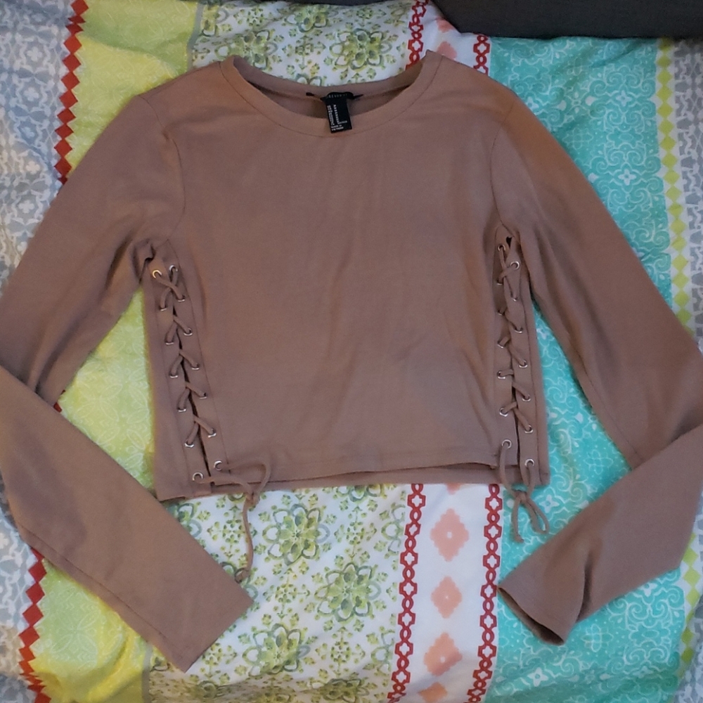 Forever 21 long sleeve shirt